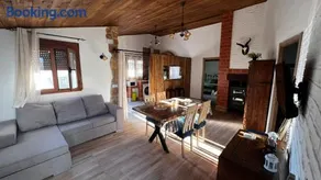 ENTRESIERRAS Apartamentos rurales con chimenea, barbacoa y espacio para eventos - Image 5
