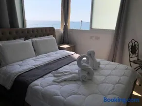 Hotel Room Service - Image 4