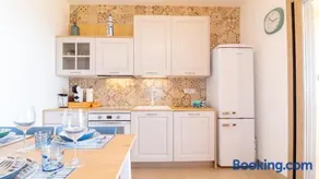 Funtan'House-Hidden Gem - Image 1