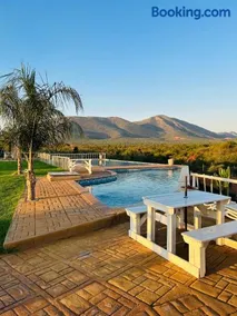 Riverview Pool Resort and Lodge - Image 1