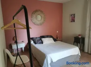 Chambre privée cosy, salle de bain et terrasse - Image 1