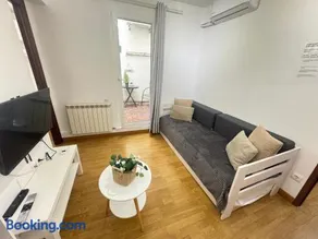 LA TERRAZA DE LAUREL con Aire Acondicionado by Apartamentos Logrono - Image 5