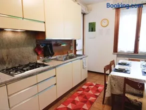 Three Rooms With Whirlpool Bath - Image 3