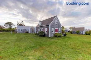 Sea Coast Cottage - Image 1