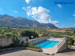 Beautiful Villa in Caccamo + Pool - Image 1