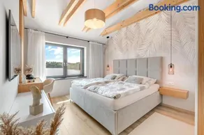 Lakeside Luxury Villa at Penati Golf Resort - Image 3