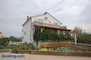 Apartments with parking space Kraj, Pasman - 8502 - Image 3
