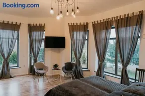 Valet Apartment - Image 3