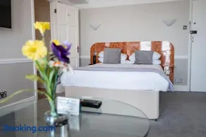The Lanes Hotel - Image 4