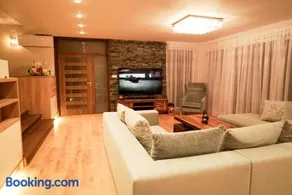 Luxury Villa - Image 1