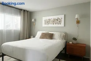 The Nest Manhattan Beach, Partial Ocean View - Image 4