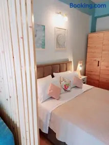 Mpitzarakis Studio On the Beach - Image 3