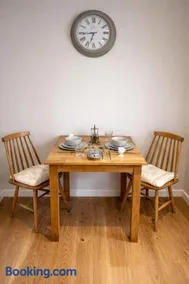 Fernhill Hideaway - Image 3