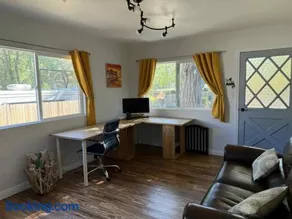 Cozy Mountain Retreat - Image 3