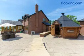 Wayside House - Image 3