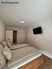 Moderne 2-Schlafzimmer Wohnung für 2-3 Personen - Optimal für Arbeit und Erholung - Image 3