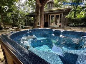 Badger's Sett - Estate on point with hot tub - Image 3
