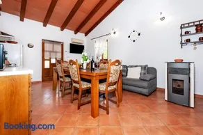 House Ulika - Image 2