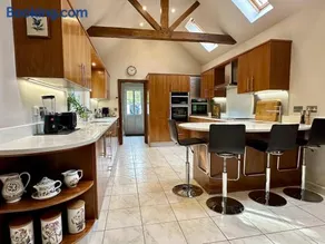 Luxury Home, spectacular grounds, pool & hot tub - Image 3