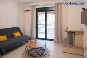 Elena Apartments - Image 2