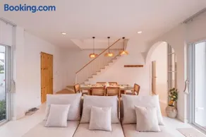 Private Courtyard Villa - Image 3