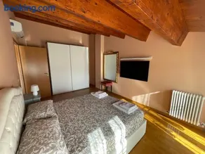 Appartamento Luce-- 2 camere da letto--Centro storico--Parcheggio privato gratuito - Image 3