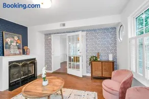 Brand New, Renovated Urban Oasis with Plenty of Parking - Image 3