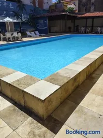 APARTAMENTO COM PISCINA 500mt DA PRAIA e 10 MINUTOS DE CUMBUCO - Image 1