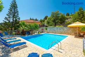 Dolphin villa 2 - Image 2