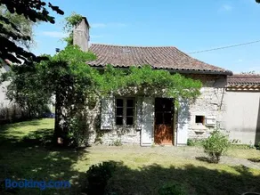 Wisteria Cottage - Image 1
