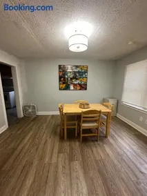 cozy home away from home - Image 5