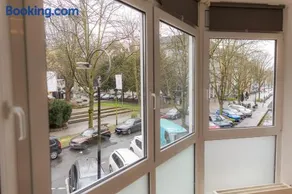 Brunnenblick Gastromeile, City, Messe & Stadionnah - Image 3