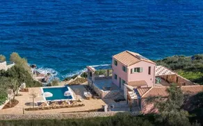 Astarte Villas - Cocoon Luxury Villa with Pool - Image 1