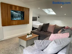 Woodroyd Luxury Apartments - Image 2