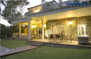Villa de Lujo con Jardines y Piscina - Image 1
