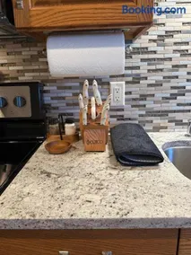 Pet Friendly Fully Furnished 1-Bedroom Oasis - Image 2