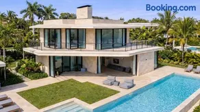 Villa Al Fresco Sitges Center and 10 minutes walk from beach Amaizing Design New Villa and new urbanization - Image 2