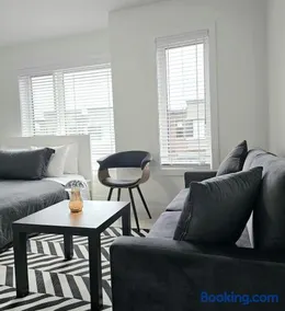 SPRUCE Private Suite with attached Full Bathroom in Toronto, Canada - Image 3