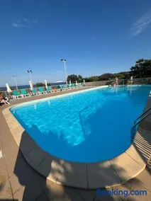 Appartement piscine bord de mer - Image 1