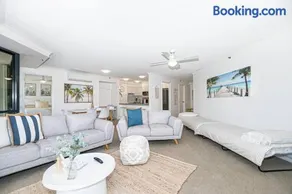 Broadbeach Victoria Square - Image 2