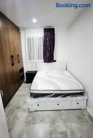 Ryde guest house - Image 2