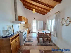 Beach House Kotrona - Image 2