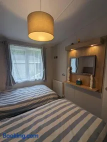 LUXURY STUNNING SENSATION LODGE ON 5 STAR SHOREFIELD COUNTRY PARK New Forest ENTERTAINMENT AND LEISURE PASSES INCLUDED - Image 4