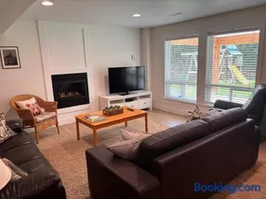 Sumas Mountain basement suite - Image 5