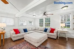 Beaufort 308 Charles Street - Image 4