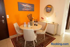 V Luxury Apartment 4 - Image 3