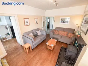 Corner House - Image 3