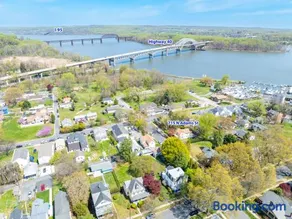 Charming Havre de Grace Home Walk to Downtown - Image 2