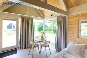 Tiny house met hottub - Image 5