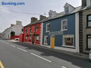 Ferguson's Traditional Townhouse - Image 2